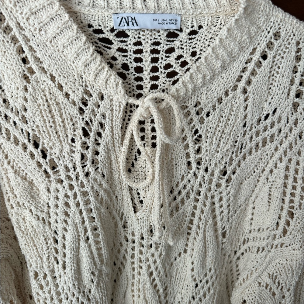 Zara Crochet Knit Pull Over- large - Picture 2 of 5